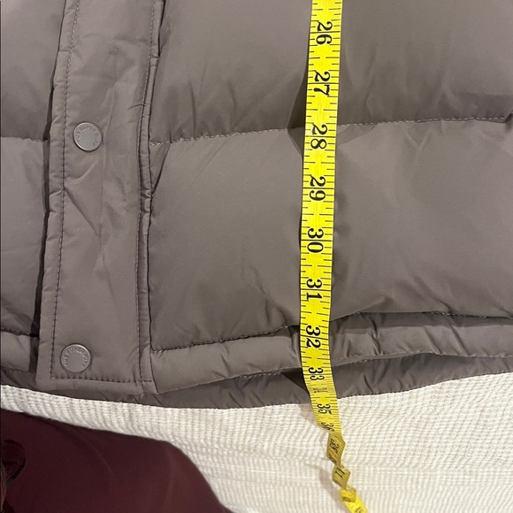 Aritzia Super Puff Mid Jacket Women’s Small EUC color Stone Taupe - Picture 15 of 16